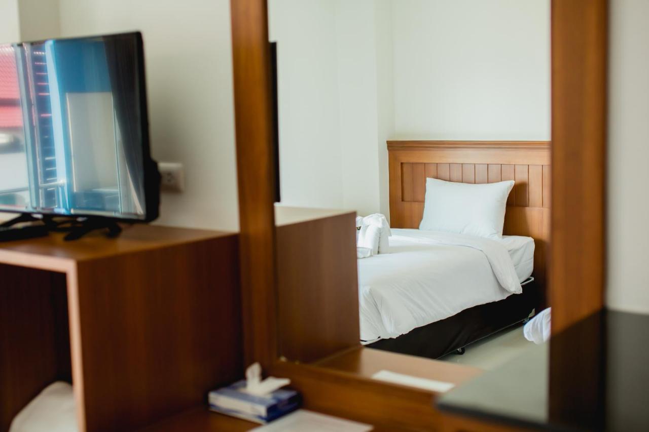 Aim House Отель Patong